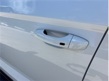 Vehicle Thumb #17