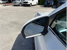 Vehicle Thumb #18