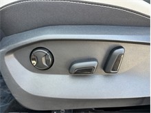 Vehicle Thumb #20
