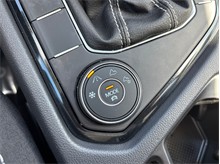 Vehicle Thumb #32