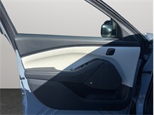 Vehicle Thumb #22
