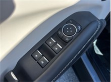 Vehicle Thumb #23
