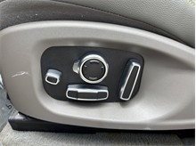 Vehicle Thumb #21