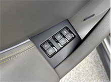 Vehicle Thumb #25