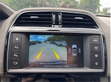 Vehicle Thumb #33