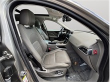 Vehicle Thumb #45