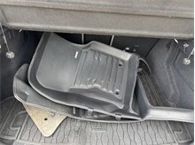 Vehicle Thumb #51