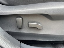 Vehicle Thumb #43