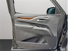 Vehicle Thumb #25