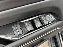 Vehicle Thumb #26