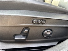 Vehicle Thumb #19