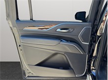 Vehicle Thumb #43