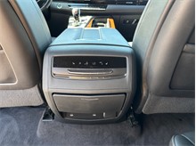 Vehicle Thumb #44
