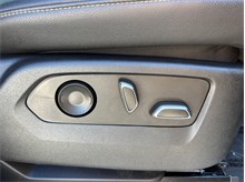 Vehicle Thumb #50