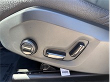 Vehicle Thumb #20