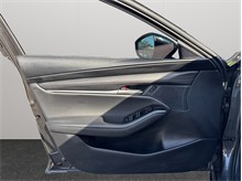 Vehicle Thumb #17