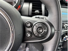 Vehicle Thumb #23
