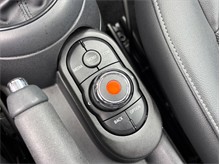 Vehicle Thumb #28
