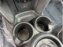Vehicle Thumb #29