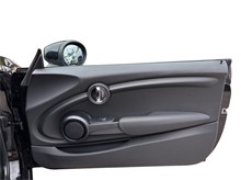 Vehicle Thumb #35