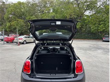 Vehicle Thumb #37