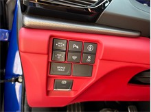 Vehicle Thumb #37