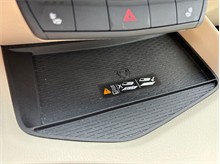 Vehicle Thumb #32