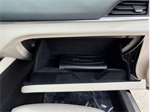 Vehicle Thumb #43