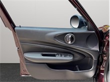 Vehicle Thumb #14