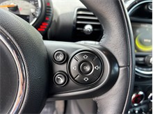 Vehicle Thumb #19