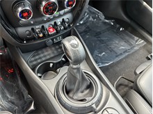 Vehicle Thumb #25