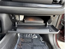 Vehicle Thumb #32