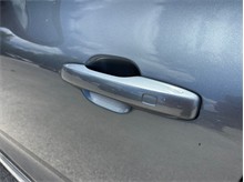 Vehicle Thumb #19