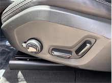 Vehicle Thumb #22