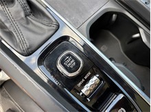 Vehicle Thumb #31