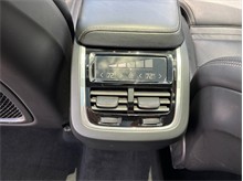 Vehicle Thumb #43