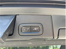 Vehicle Thumb #51