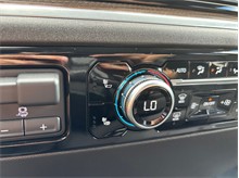 Vehicle Thumb #33