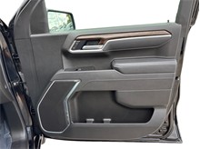 Vehicle Thumb #43