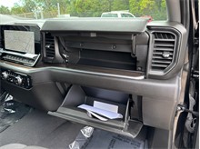 Vehicle Thumb #44
