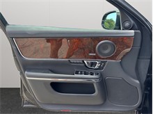 Vehicle Thumb #25
