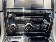 Vehicle Thumb #40
