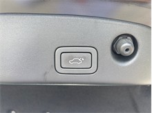 Vehicle Thumb #57