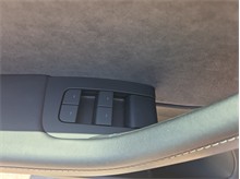 Vehicle Thumb #24