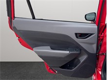 Vehicle Thumb #32