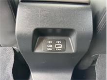 Vehicle Thumb #33