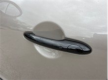 Vehicle Thumb #17