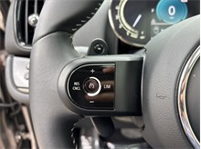 Vehicle Thumb #23