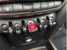 Vehicle Thumb #25