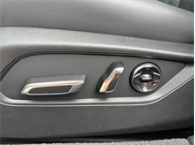 Vehicle Thumb #23